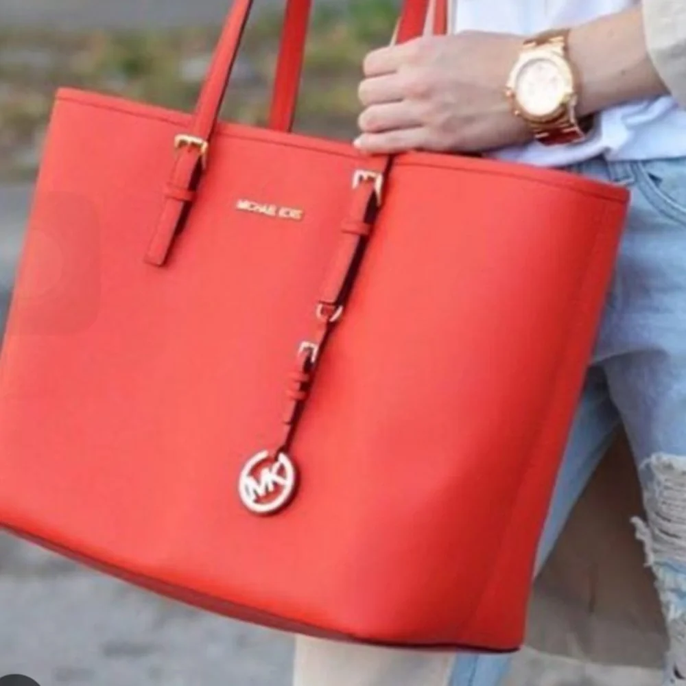 MICHAEL KORS Jet Set Large Travel E/W Tote - Picture 1 of 16